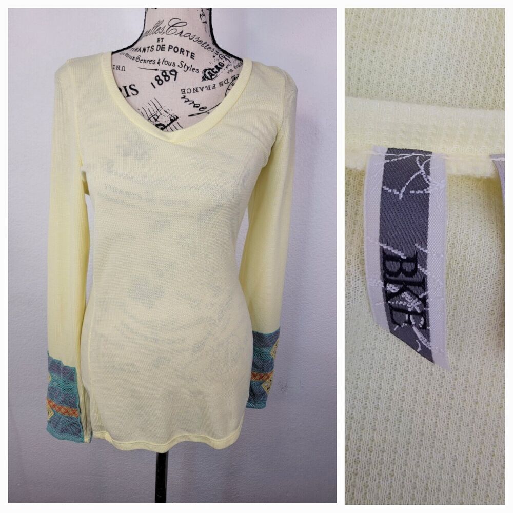 BKE Buckle Thermal Tunic Top Womens Small Waffle Knit Embroidered Cuffs Yellow